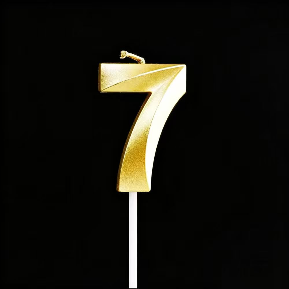 Gold Curved Number 7 Birthday Candle